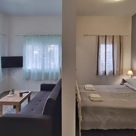 Garnet 3 Апартаменты Каламата