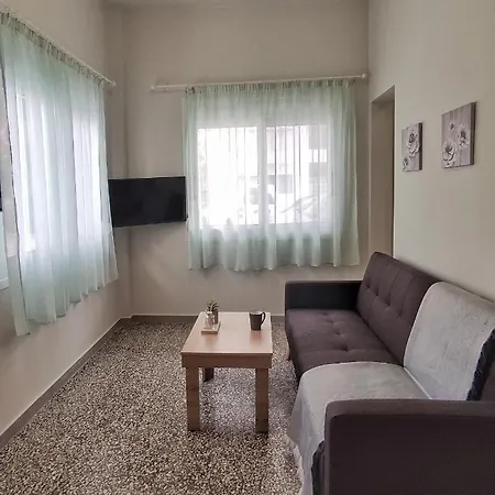 Garnet 3 * Каламата